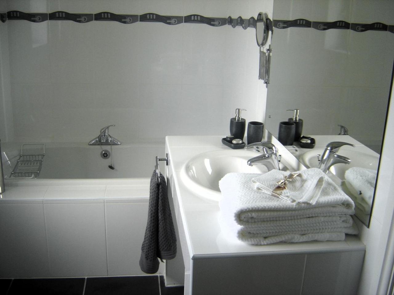 Fuchsia Lodge - New Luxury 5* Beachside Lodge With Sauna - 4 Beds Ensuite - Spectacular Location ウォータービル エクステリア 写真